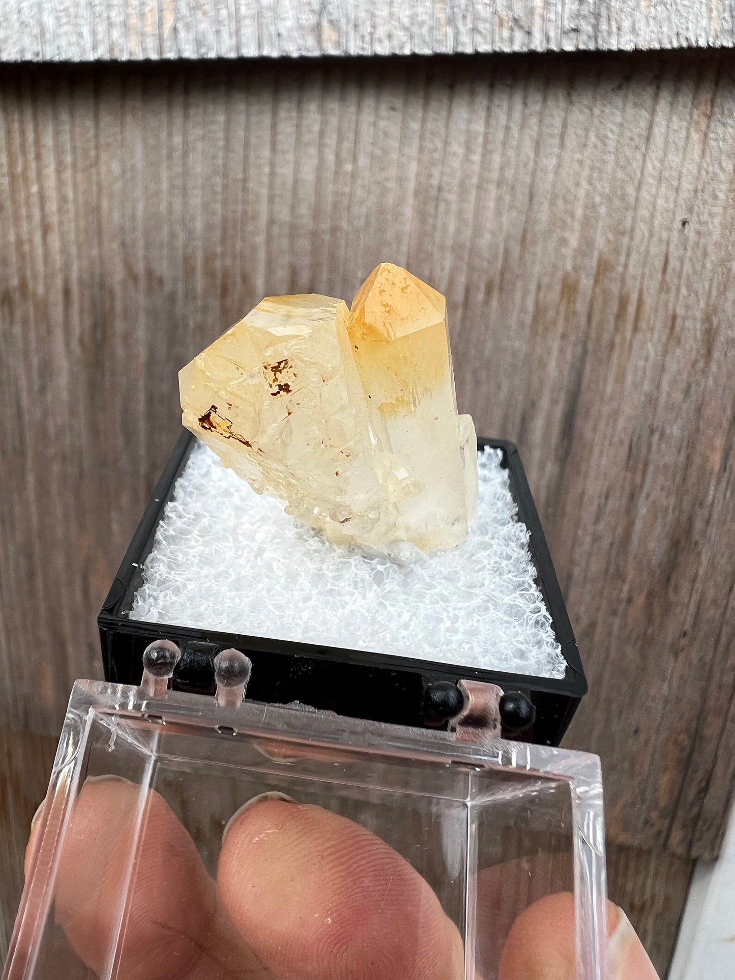 Halloysite in Quartz from Colombia