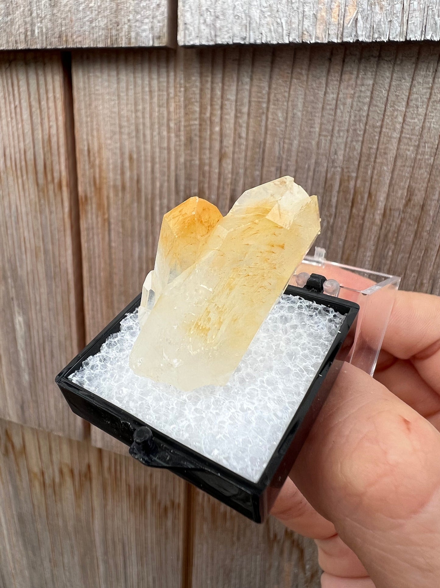 Halloysite in Quartz from Colombia