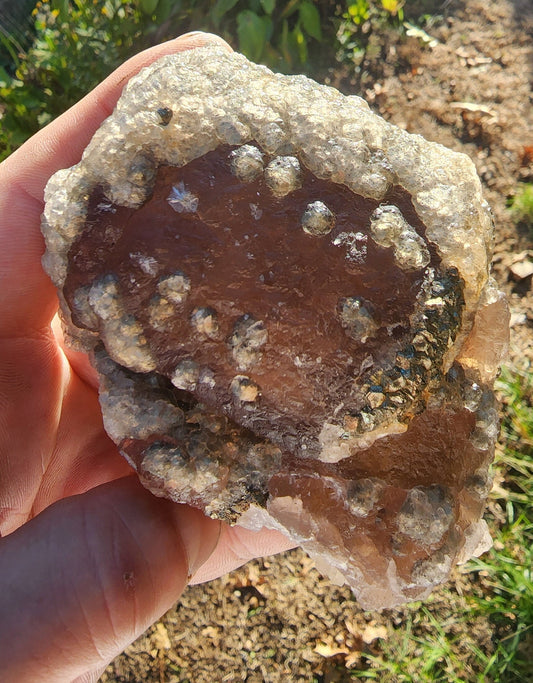 Barite and Fluorite with Pyrite Inclusions from Jiangxi, China