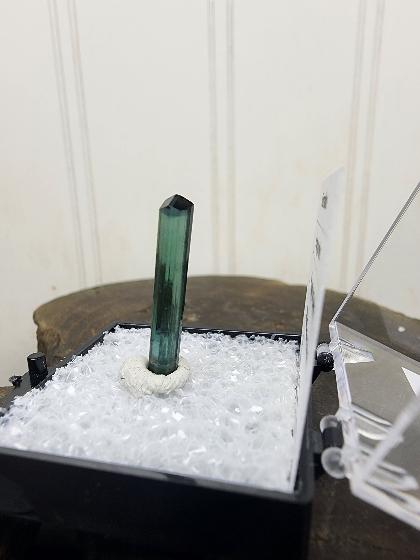 Tourmaline Crystal from Aricanga mine, Minas Gerais, Brazil