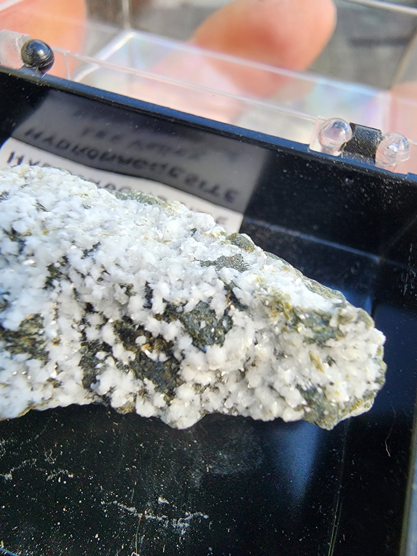 Hydromagnesite from Lee Valley Quarry, New Zealand